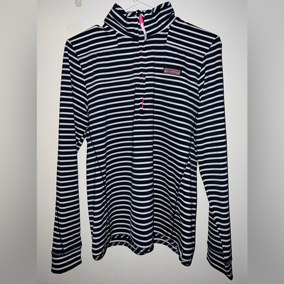 Vineyard Vines Tops - Vineyard Vines size small